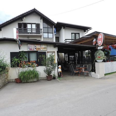 Bed And Breakfast Victoria Ogulin Extérieur photo