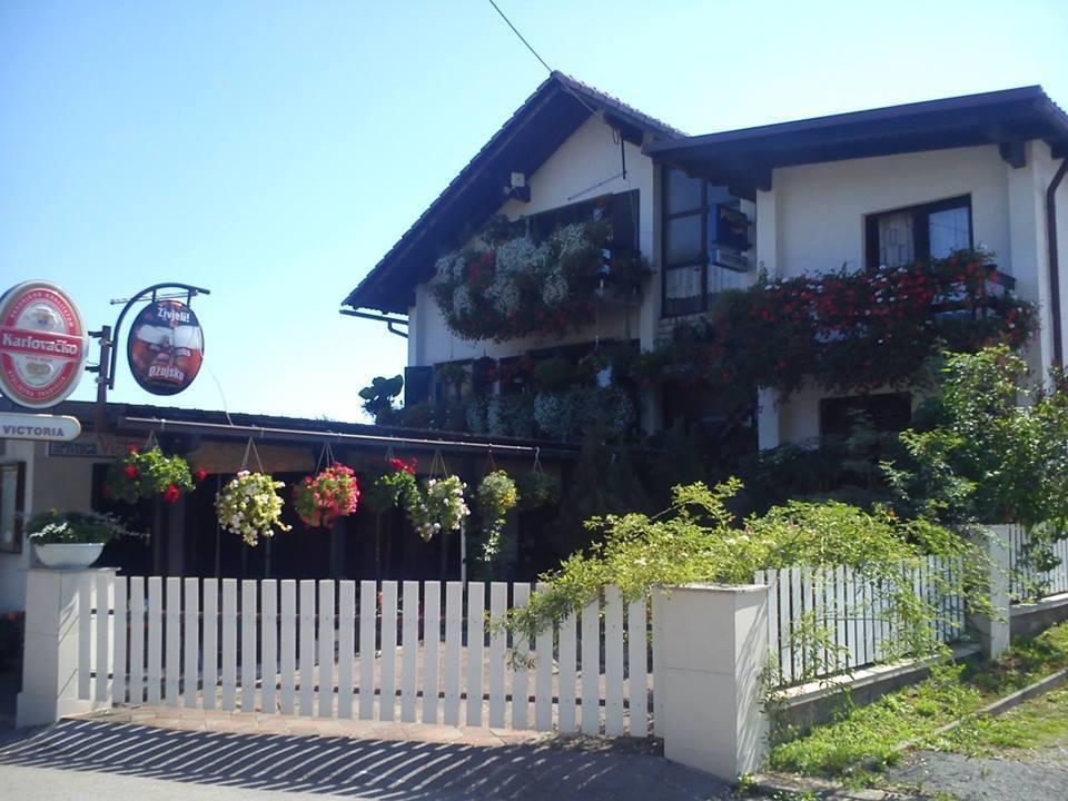 Bed And Breakfast Victoria Ogulin Extérieur photo